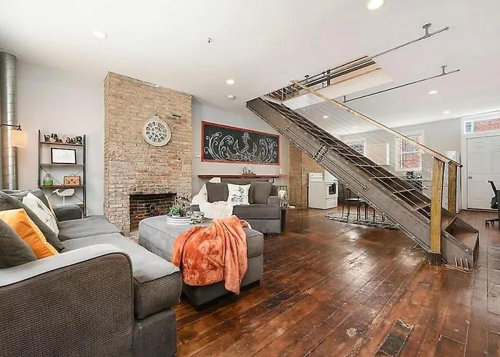 Hostwise - The "row" House - Beautiful Space, Two King Beds Pittsburgh