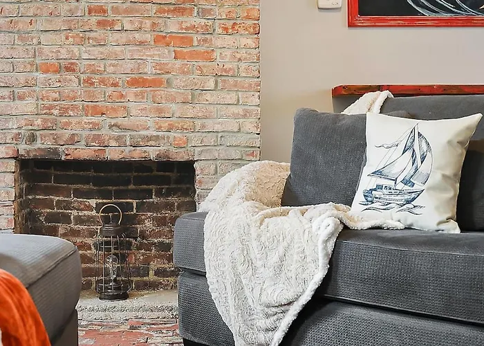 Hostwise - The "row" House - Beautiful Space, Two King Beds * Pittsburgh