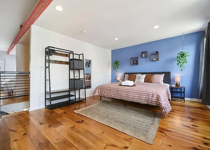 Hostwise - The "row" House - Beautiful Space, Two King Beds Holiday home Pittsburgh