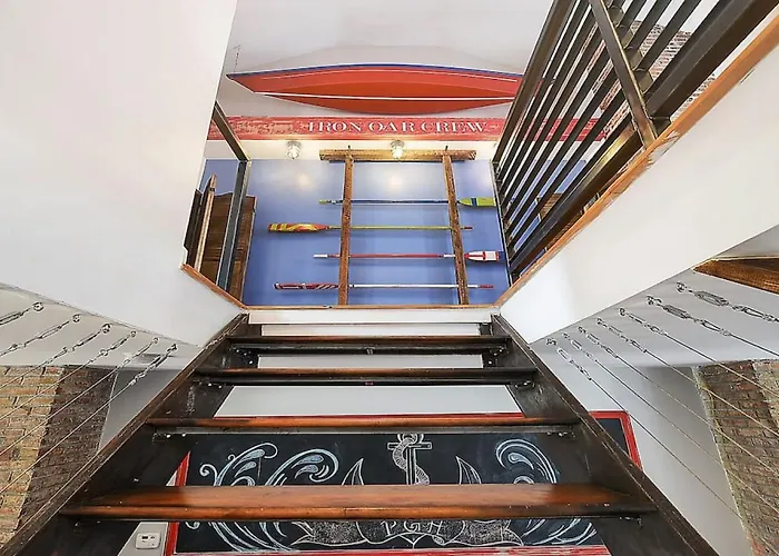 Hostwise - The "row" House - Beautiful Space, Two King Beds * Pittsburgh