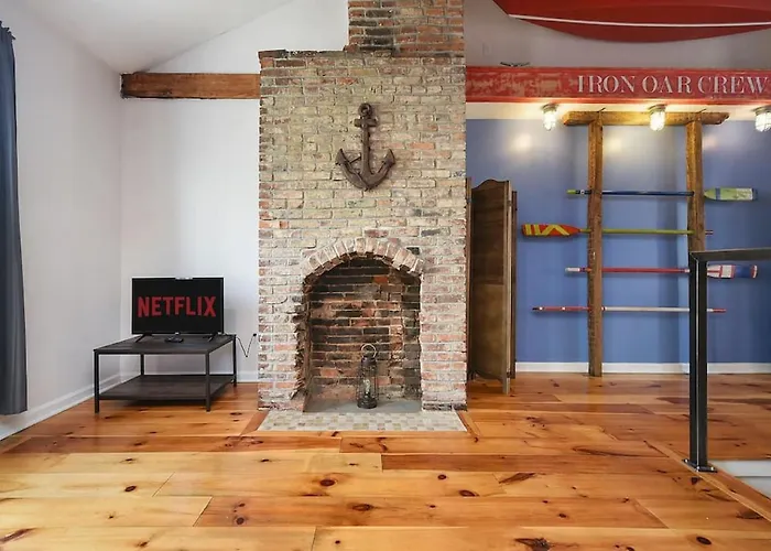 Hostwise - The "row" House - Beautiful Space, Two King Beds